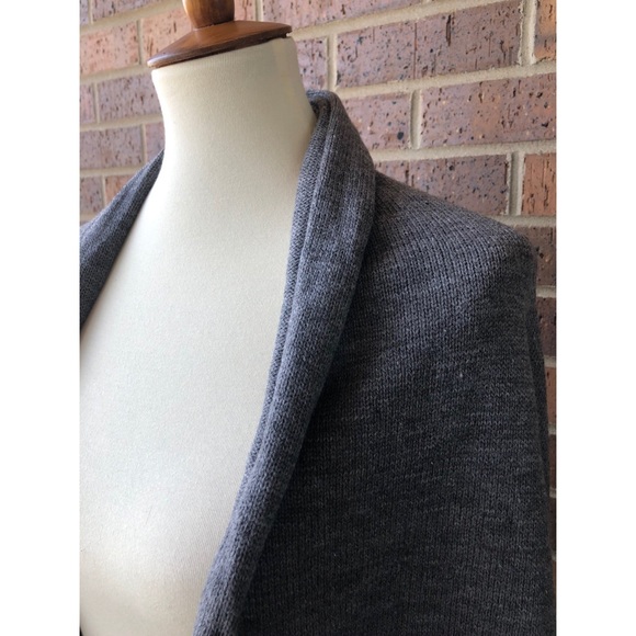 NWT Life is Beautiful Fringe Shrug Wrap - Picture 4 of 7